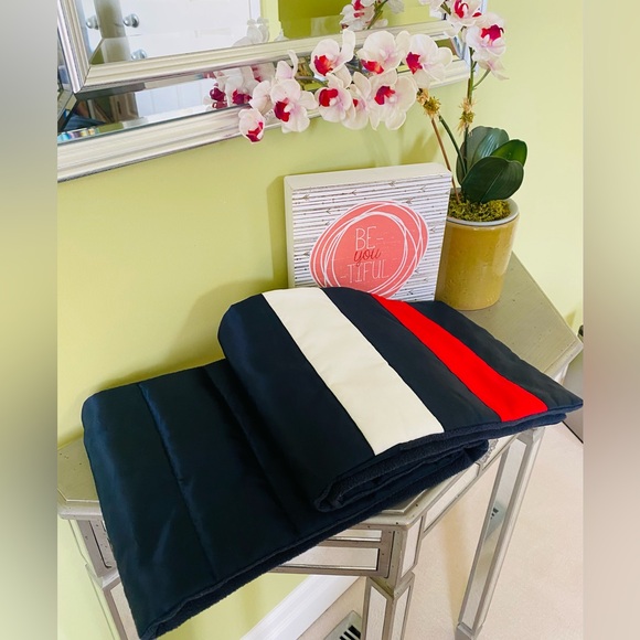 NWT *Tommy* fleece lined scarf - Picture 6 of 11